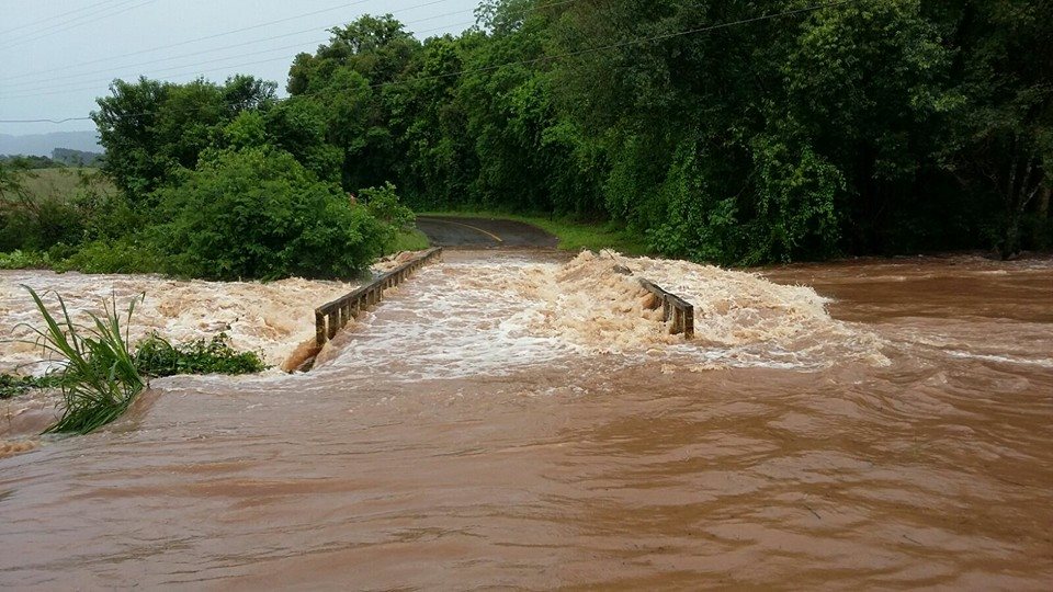 Resultado de imagem para ARROIO enchente